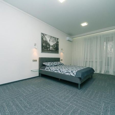 Hotrent City Deluxe Kiew Exterior foto