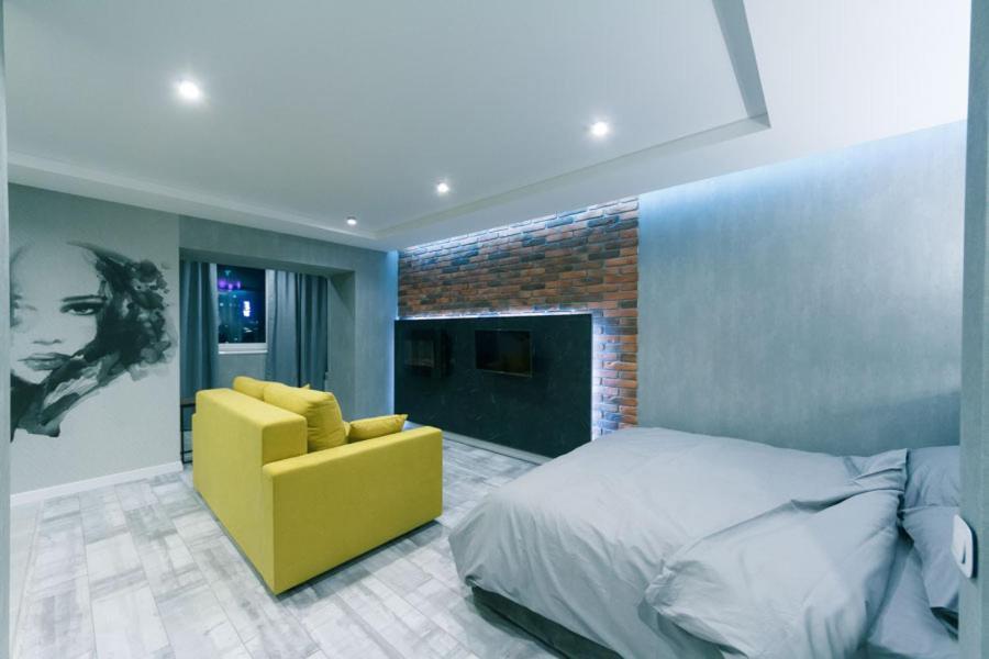 Hotrent City Deluxe Kiew Exterior foto