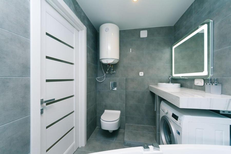 Hotrent City Deluxe Kiew Exterior foto